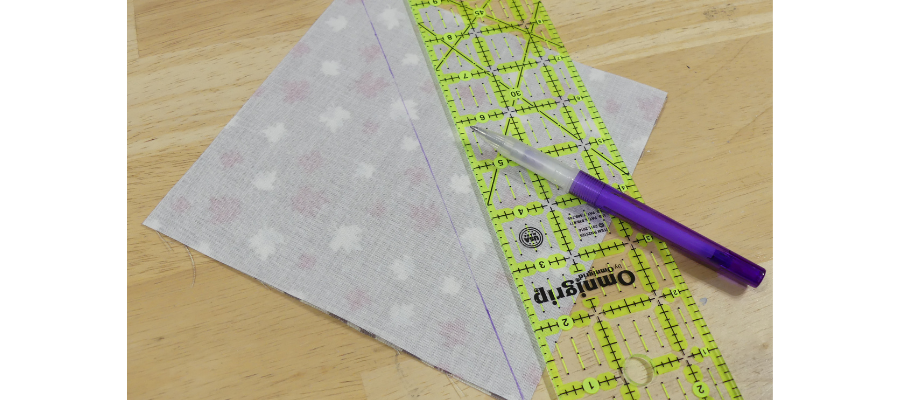 Cutting HST for bearspaw quilt